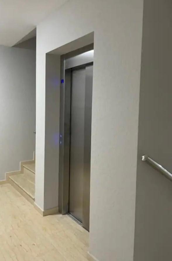 Chic Apartament Complex Inamstro Jászvásár Kültér fotó